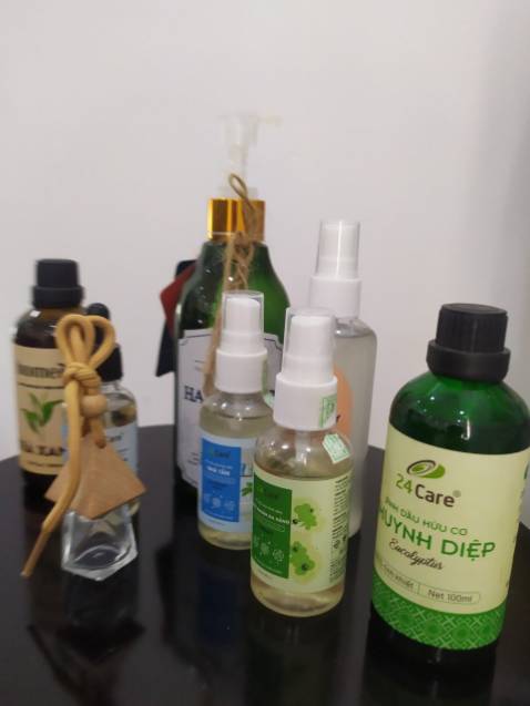 Nhận hàng chuẩn như hình đúng đơn. Giao hàng nhanh. Cảm giác cá nhân là mùi hơn hắc. Hơi nồng. Hy vọng đuổi được muỗi. Mới sài nên chưa biết có tác dụng k ạ.