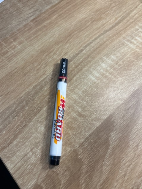 Bút rẻ, hàng chất lượng nữa chứ. Sẽ ủng hồ shop lâu dài