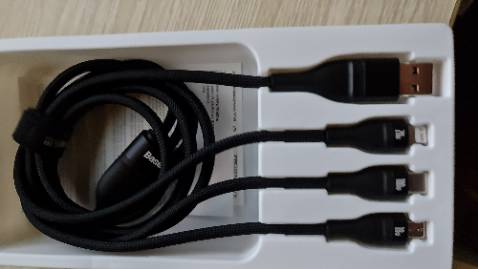 Chất liệu cáp chắc chắc chắn. Nhưng sử dụng củ sạc cũ không tiếp xúc tốt. Sạc củ sạc mới thì rất ok.