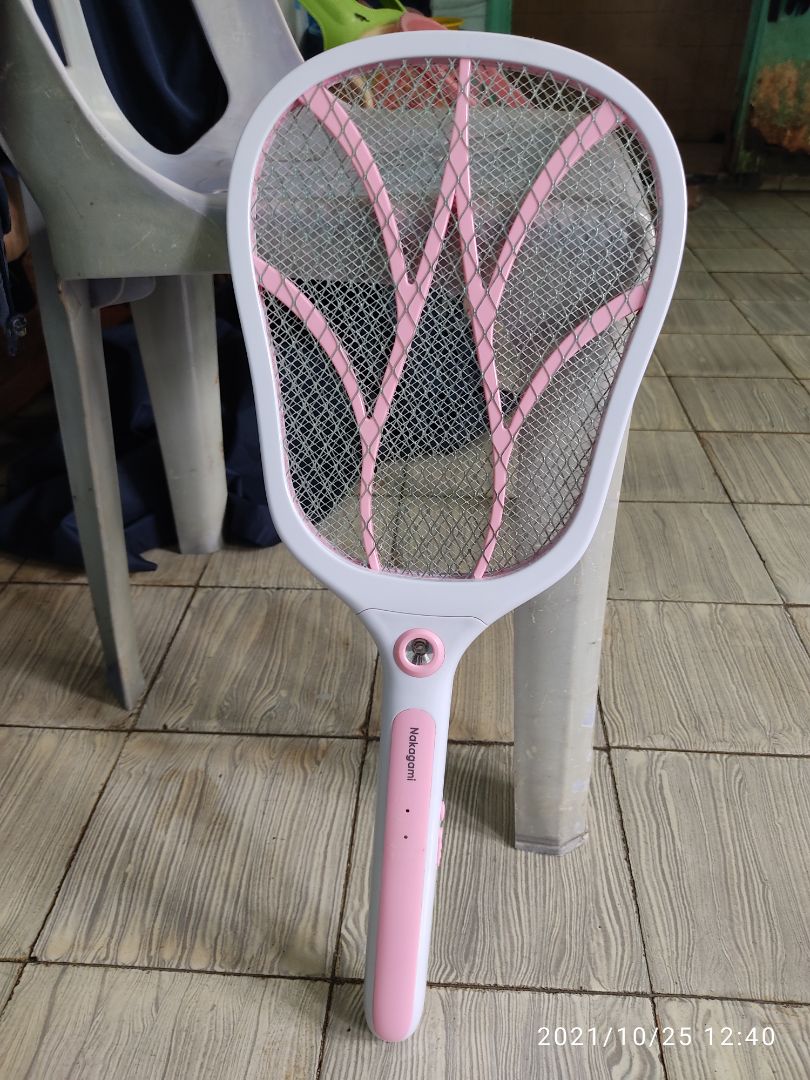 Mới nhận được hôm qua, màu sắc và kiểu dáng rất đẹp.Đọc thấy quảng cáo pin 1200 nghĩ là sử dụng lâu mới sạc lại nên mua.Còn được bao lâu thì chưa biết !!! Bảo hành 12 tháng nên yên tâm,hết bảo hành mà hỏng thì bỏ.