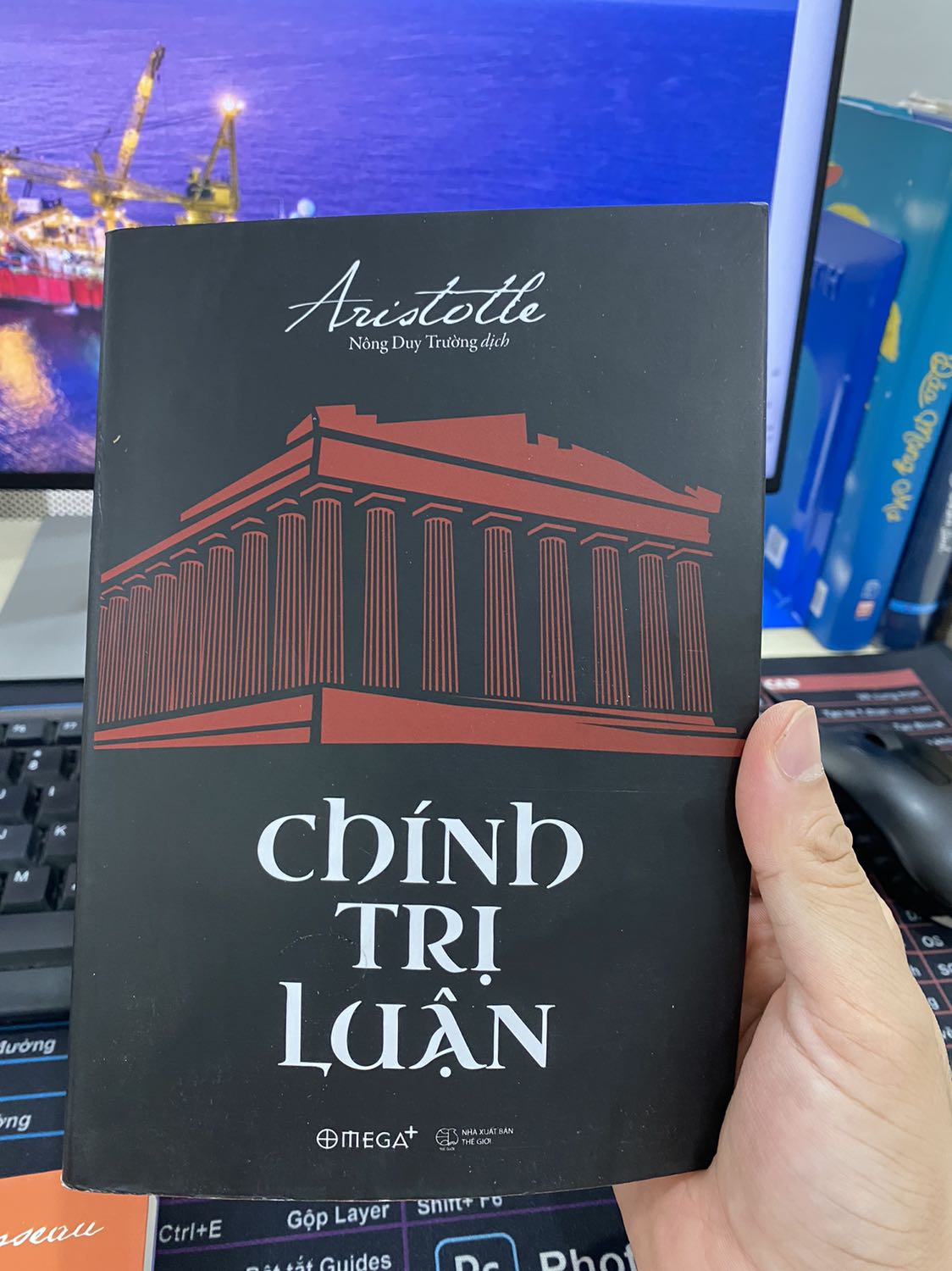 Bìa đẹp, có lớp áo bên ngoài. Giấy tốt. Nội dung hay, tuy khô khan nhưng chịu khó tìm hiểu sẽ thấy hấp dẫn