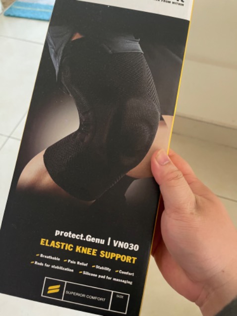 Mình mua 2XL nhưng vẫn còn hơi chật một chút. *** mềm và khá thoải mái. Nhưng chưa biết nên vệ sinh thế nào cho phù hợp.