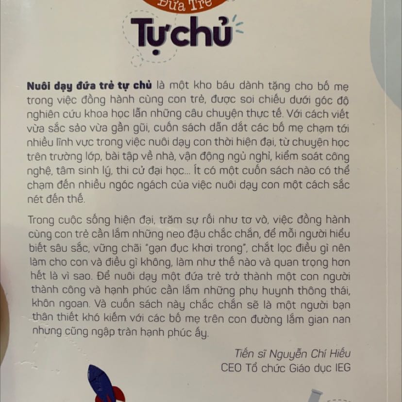 Giao hàng nhanh. Chất lượng sách tốt. Nội dung đề cập đến nhiều vấn đề nuôi và dạy con từ nhà đến trường, phù hợp với phụ huynh có con trong độ tuổi tiểu học