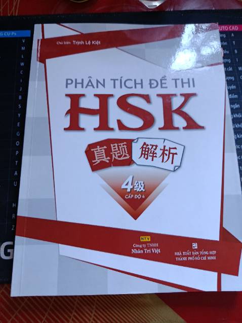 Sách đẹp, đúng mô tả nhưng mà file nghe chỉ có 3 bài thôi shop ơi. Cho xin link full file nghe với nha