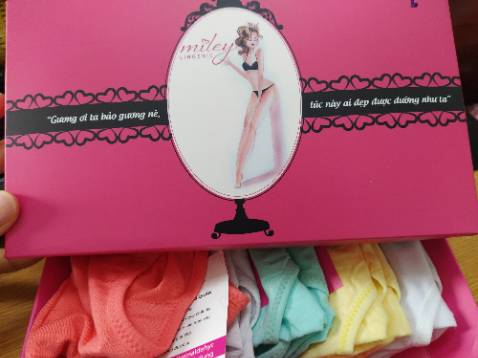 Lần thứ hai mình mua lô này, chất liệu modal rất thích các bạn ạ, mặc mát, giá mua kết hợp các voucher và ship luôn là 164k về Đà Nẵng, hàng tốt giá đẹp :)) Sẽ luôn ủng hộ Miley Lingerie