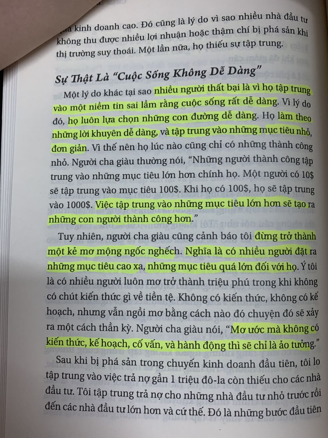 / Làm doanh nhân khó lắm phải đâu chuyện đùa? Mua cuốn này đọc là vì thần tượng Donald Trump sẵn khám phá luôn về Robert Kiyosaki. Rất ấn tượng vs chương 3 bàn về thương hiệu. Cám ơn tiki đã recommend cho mình cuốn này.