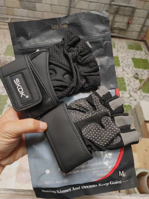 Hàng chất lượng. Êm tay, size chuẩn. Ôm tay Hàng chất lượng. Êm tay, size chuẩn. Ôm tay