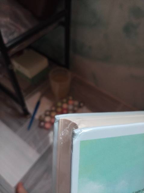 Hàng bị trày, móp đủ hết nhìn như hàng tồn vậy