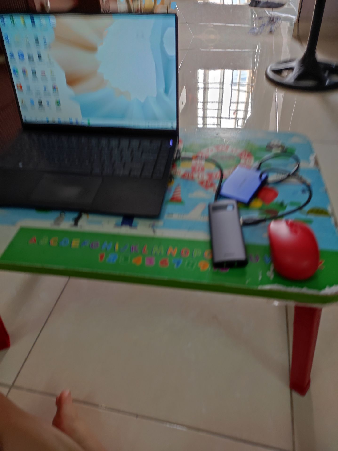 Giao hàng nhanh. Hàng nhìn nhỏ gọn, kết nối nhanh. Kết nối với ổ cứng di động ssd rất nhanh. Vài bữa kết nối cổng lan xem tốc độ có nhanh hơn nhiều không