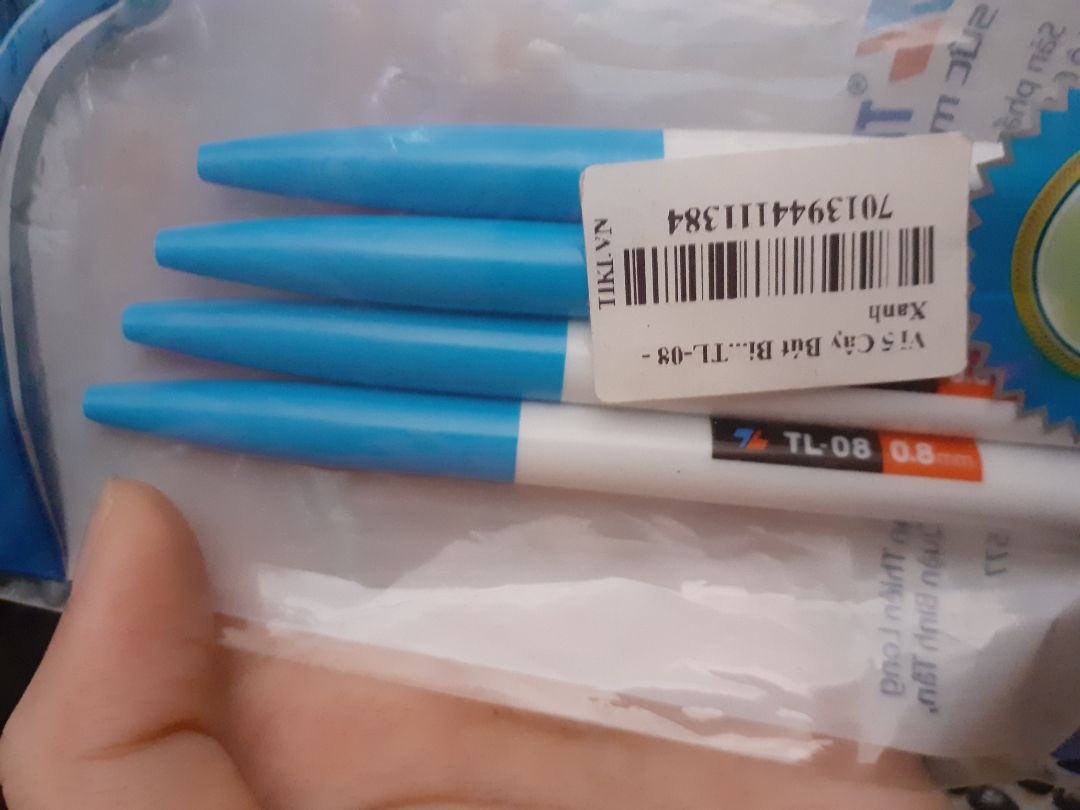 Ghi ở ngoài là vỉ 5 cây nhưng chỉ giao có 4 cây thôi. Nhưng mà mua deal 11k nên thôi vậy ?