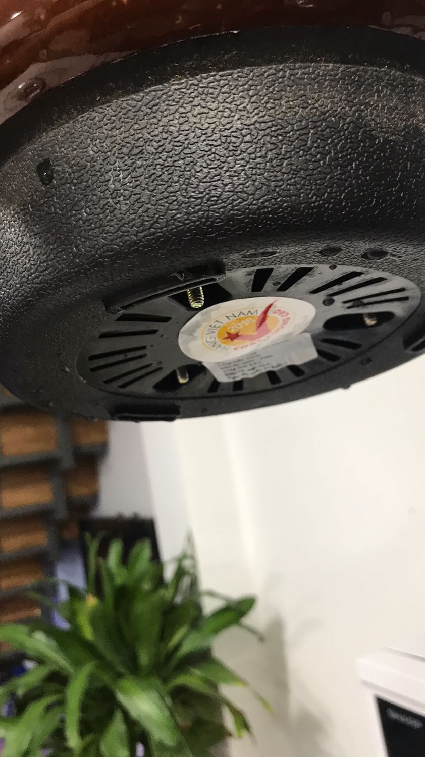 Sản phẩm như nồi không đáy, đổ nước vào tới đâu chảy ra đến đó, nhờ Tiki care liên hệ đồi sản phẩm cho mình ạ. Hehe