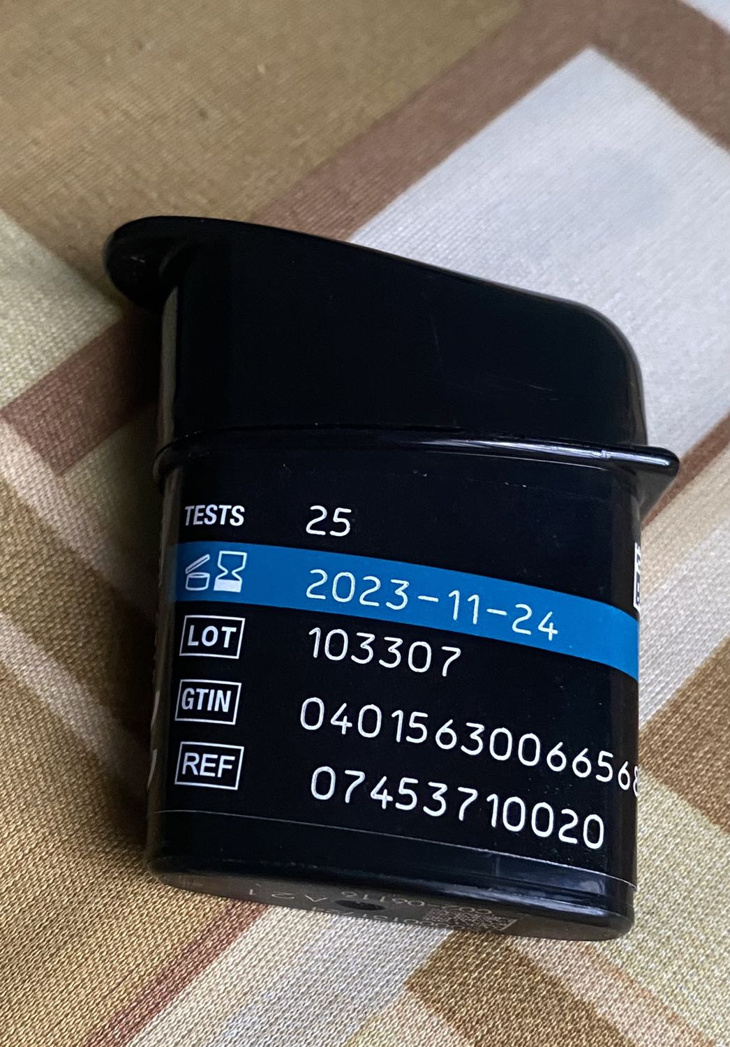 Xài ổn. Date còn 8 tháng