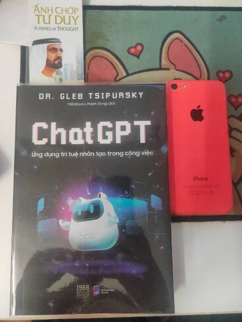 Sách hữu ích
Nếu đang tìm công cụ để tạo ra nội dung mới, hấp dẫn. Tạo ý tưởng, post ***, email quảng cáo, dàn bài podcast... Giúp tiết kiệm thời gian, nâng hiệu suất.
Có case study, gợi ý và phân tích câu lệnh
Sách nước ngoài nên xem xét ứng dụng ở Việt Nam nữa là ok