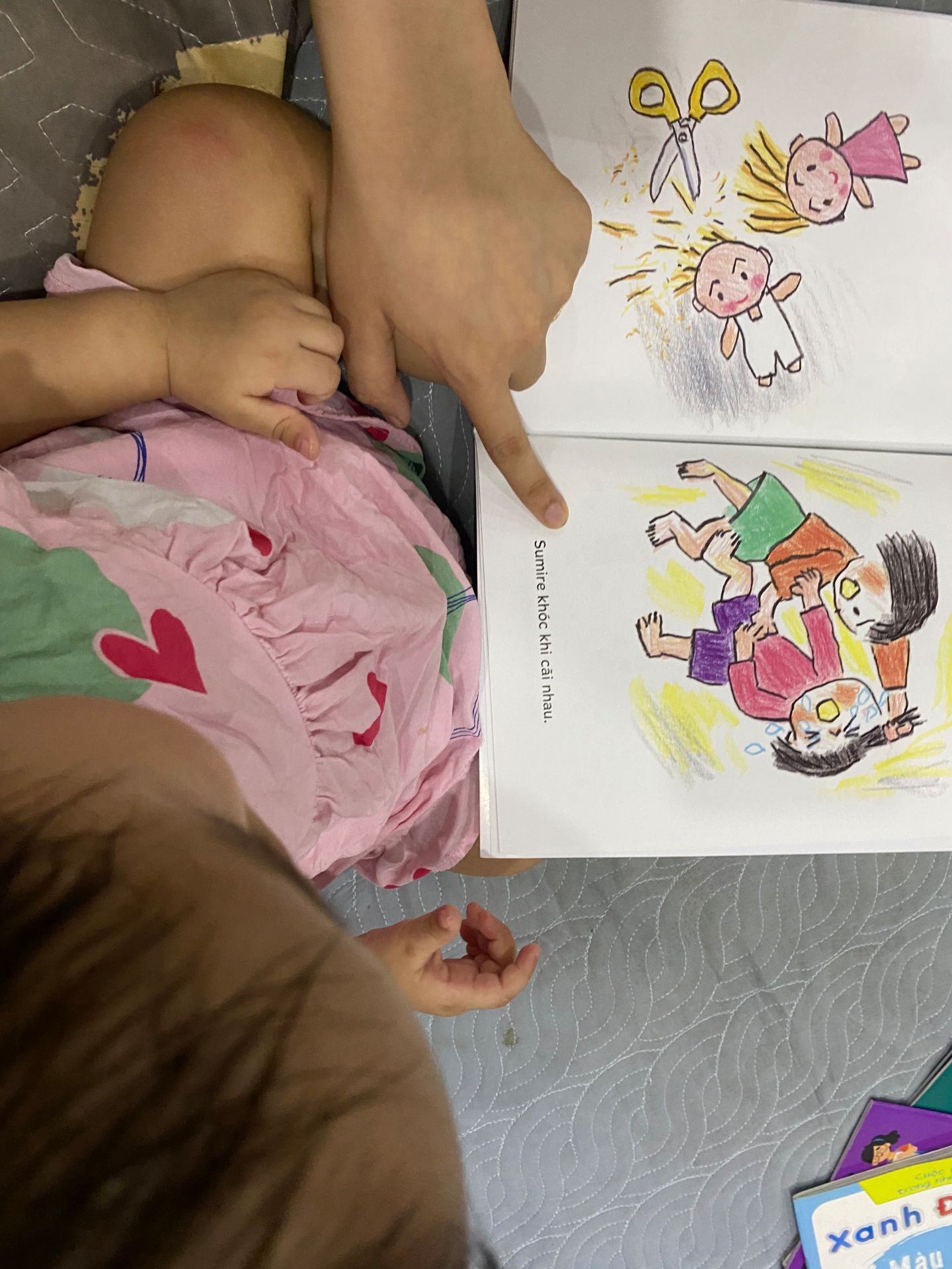 nội dung sách hay, đáng yêu thu hút các bé. con mk 1 tuổi đọc cũng dễ hiểu và rất hợp tác. về ehon thì mình thấy mogu là sách chuẩn nhất