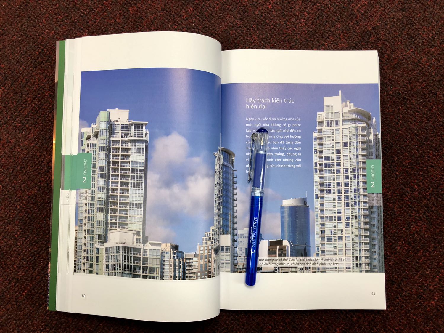 Dự định mua căn hộ nên mình tìm đọc quyển này do đã đọc An Cát Nhật của Joey Yap.
Sách đẹp, thông tin khá bổ ích. Tuy nhiên vài chỗ hơi khó một chút.
Tiki giao hàng nhanh đóng gói đẹp như mọi khi. Lại còn tặng quà ?.
Thankiu Tiki! Sẽ ủng hộ tiếp.