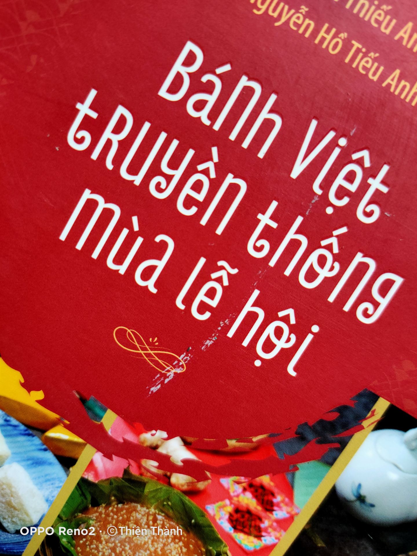 Đóng gói ẩu tả, chỉ có 1 cái hợp bên ngoài, sách bên trong không được bao bì kỹ lưỡng nên nhận về bìa sách trầy trụa bông trốc y như sách cũ. mong shop làm việc cẩn thận hơn trong khâu đóng gói hàng hóa.