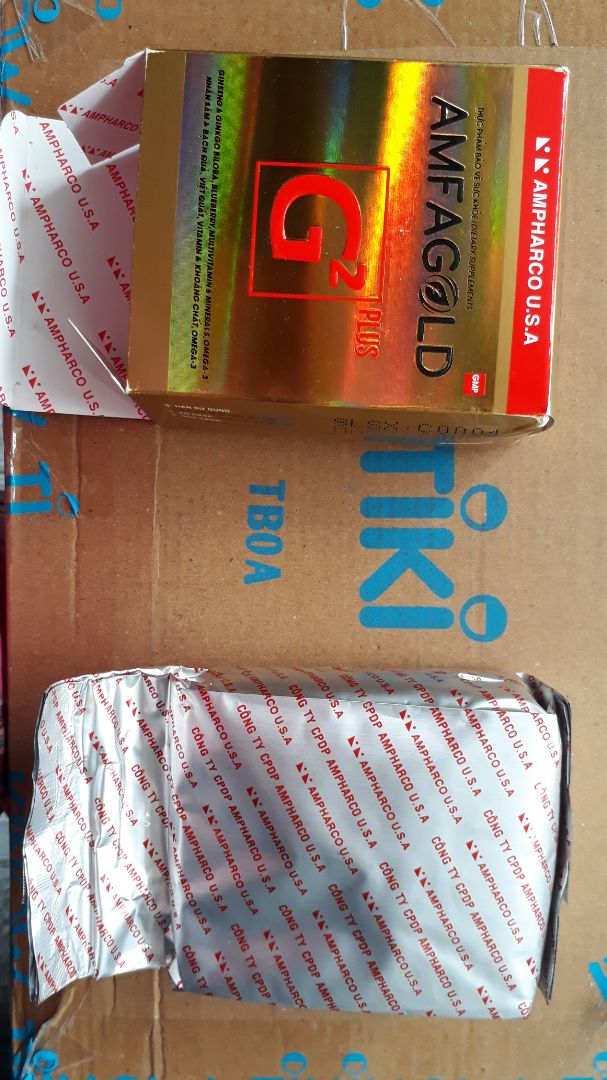 Tiki giao hàng theo đúng dự kiến, hàng giao 2 ngày sau khi đặt. Sản phẩm hạn dùng dài, mẫu mã đẹp. Trước đây có mua ở nhà thuốc, dùng để bổ sung các loại vitamin bổi bổ sức khỏe, nay thấy bán ở tiki nên mình mua, khá tiện.