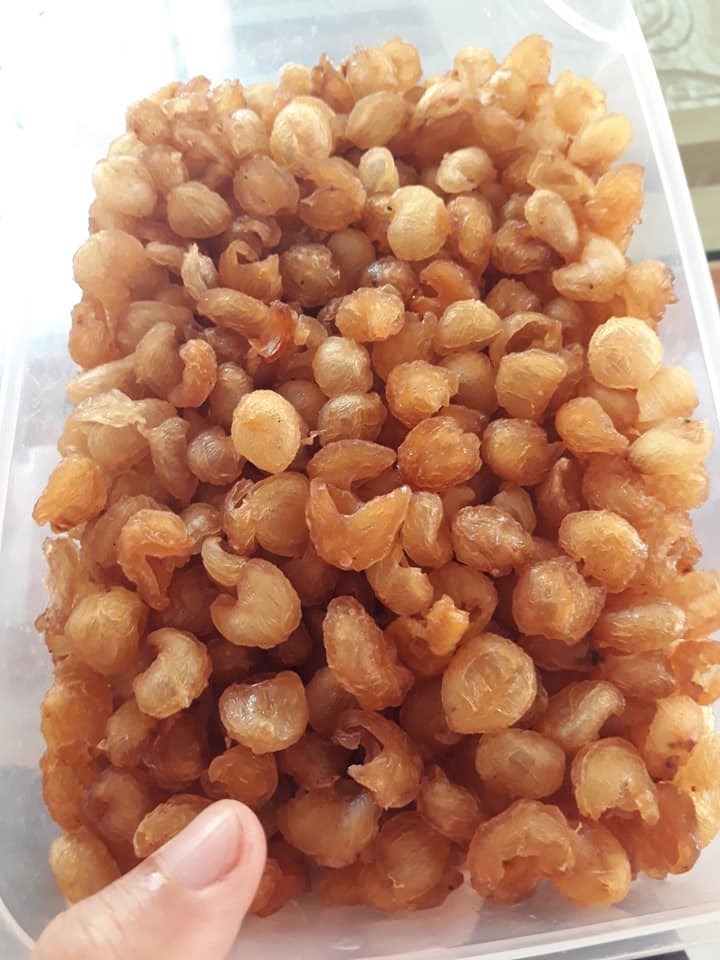 Với nhiều công dụng tốt cho sức khỏe, long nhãn sấy khô và ngon lắm shop
mình thích nấu chè long nhãn táo đỏ và kỷ tử, vừa mát vừa ngon
mọi người nên thử ạ