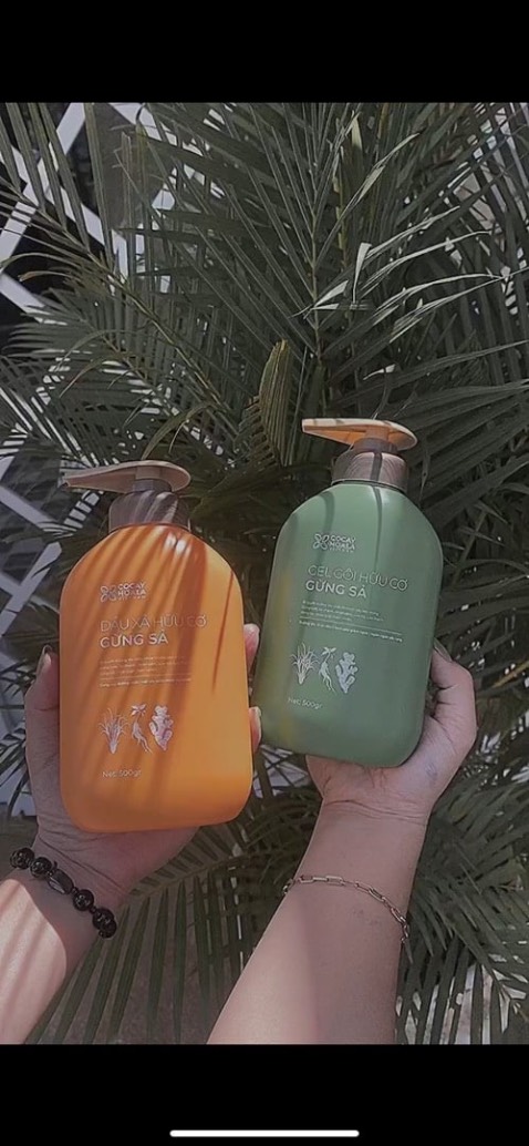 Thấy review nên mua dùng thử xem ntn.  Mình đã dùng và quay lại đây đánh giá. Thực sự mình tìm rất nh dầu gội r nhưg gội cặp này thì ok lắm luôn. Tóc mềm, ko ngứa, và lâu bết. Nên mua nha các bạn Thấy review nên mua dùng thử xem ntn.  Mình đã dùng và quay lại đây đánh giá. Thực sự mình tìm rất nh dầu gội r nhưg gội cặp này thì ok lắm luôn. Tóc mềm, ko ngứa, và lâu bết. Nên mua nha các bạn