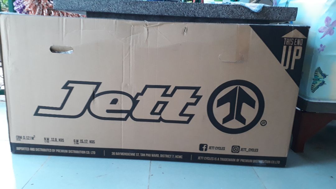 Thiết kế quá đẹp, phụ tùng liền lạc, tinh tế. Đóng gói kỹ lưỡng. Dùng chạy lòng vòng chơi thì từ lớp 2 đến lớp 9. Dùng đi học thì phải gắn thêm baga. Bản thân tôi cảm thấy hoàn toàn hài lòng và đúng đắn khi chọn mua sp này