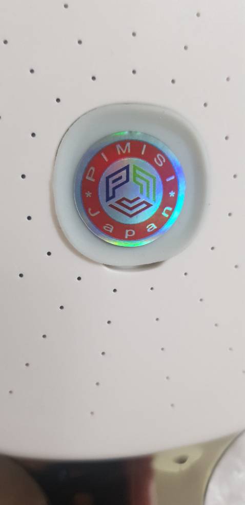 Đóng gói chắc chắn, bao bọc sp cẩn thận.
Hàng có dán tem mác đảm bảo. 
Chưa lắp và dùng thử, nhưng cầm sp cảm giác ổn, có vẻ chất lượng.