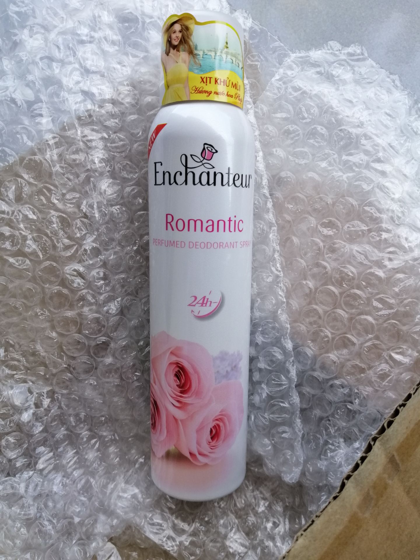 Mình từng dùng loại này trước khi đặt mua ở tiki, lúc đầu cũng nghi ngờ kh biết có giống sản phẩm mình đã xài kh nhưng thật sự sản phẩm vượt mong đợi, giá cả thậm chí rẻ hơn mình mua tại shop, đóng gói chắc chắn, rất an tâm khi mua hàng bên tiki ;)))