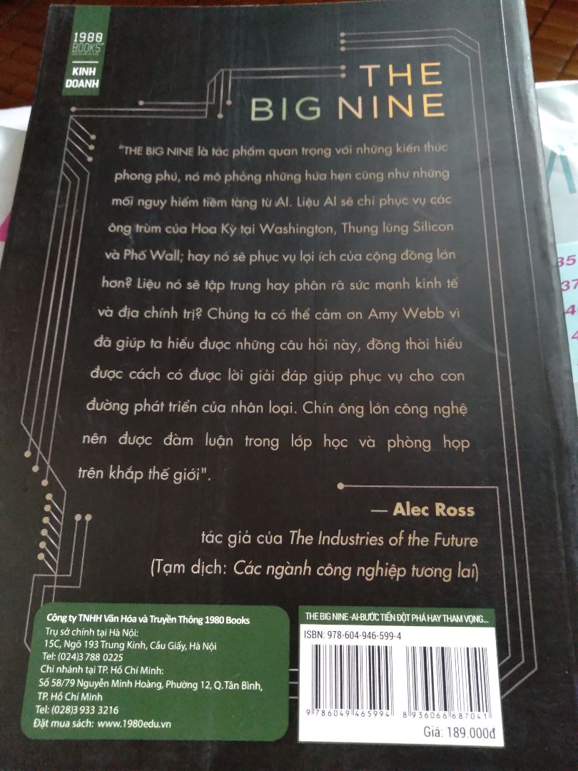 Sách ko được mới lắm, giấy tốt. Mua lúc sale nên ko đòi hỏi gì nhiều. Sách về công nghệ với mình thì khó nhưng cũng ráng đọc để hiểu vậy!