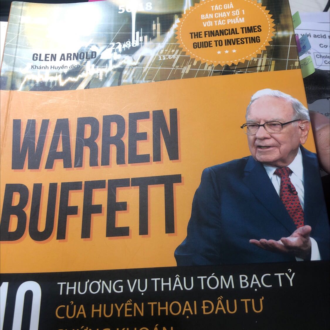 :> các bạn nếu đã tham gia đầu tư thì nên đọc qua những quyển sách như thế này, rất hay và cụ thể. K phải như trên mạng nói đơn thuần về các thương vụ giá trị. Thực chất đằng sau đó là cả 1 chặng đường, giá trị ở đây mà Cụ Buffet nói nó còn lớn hơn rất rất nhiều. Hầu như các cty đều là kỳ lân trong ngành.