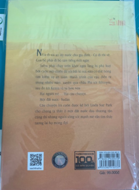 Sách đẹp, bìa cứng nhưng hơi mỏng, sách có bọc ni long đóng gói bên ngoài nên rất tuyệt. Về nội dung thì chỉ mới đọc qua nhưng thấy rất hay và ý nghĩa