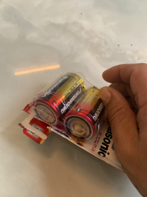 Hàng đã bị bóc , nguyên tắc là mua hàng mới , không mua hàng trưng bày , hay đã bóc hộp 
Góp ý cho shops phát triển thêm