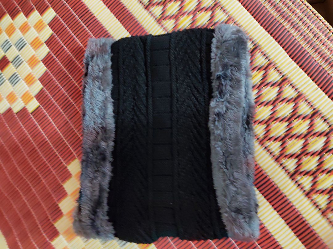 Hàng nhận đẹp và chuẩn như hình quảng cáo. Gần đây mua ko ít đồ mà bị treo đầu dê bán thịt ***. Hy vọng shop sẽ cố gắng duy trì sự chuyên nghiệp này. Nếu có nhu cầu thì mình sẽ ủng hộ shop trong tương lai.