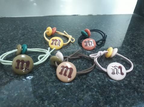 dây buộc tóc NASI đẹp lắm nha, giá rẻ, giao hàng nhanh, gói hàng cẩn thận. Tuyệt vời!