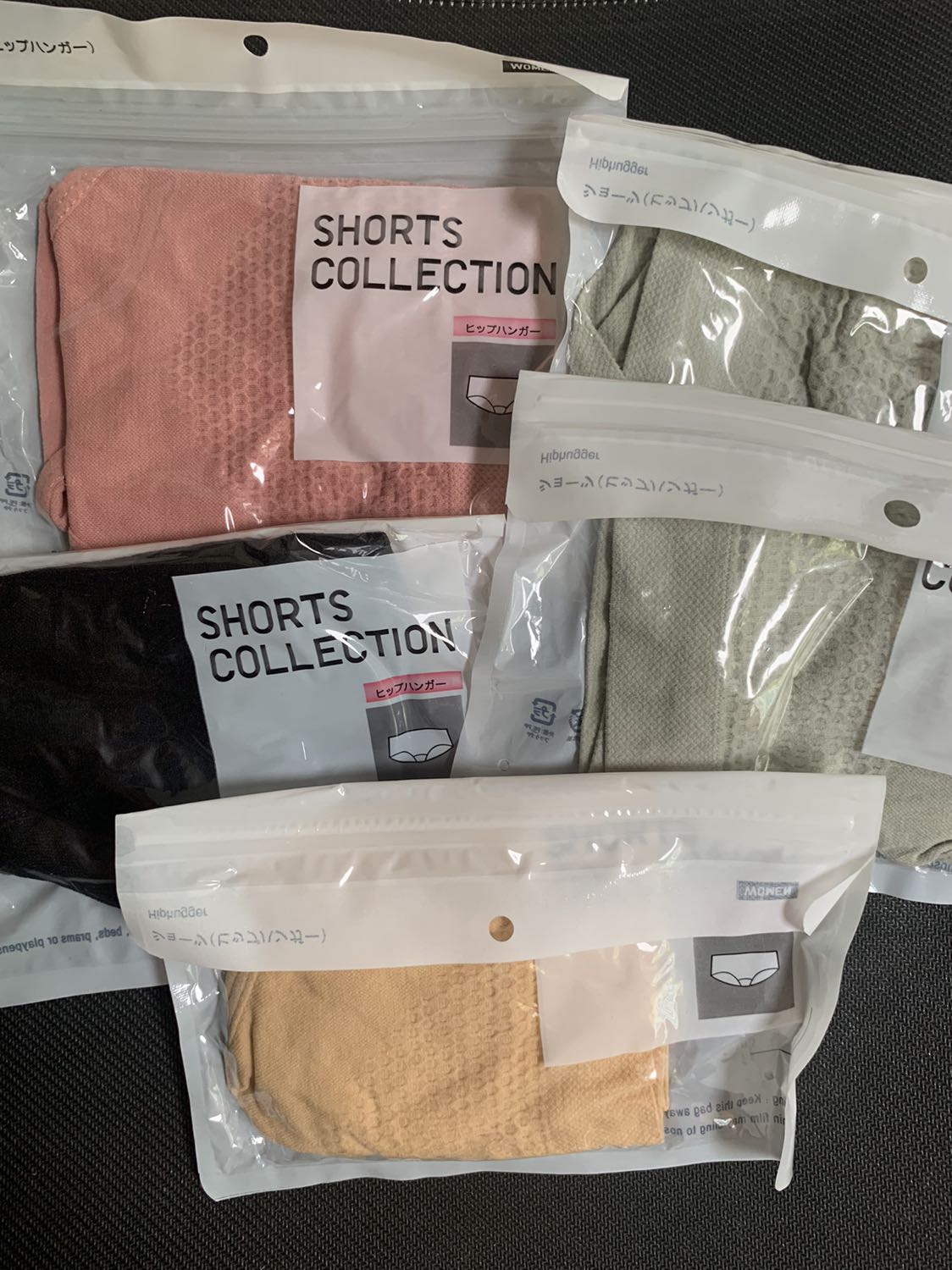 Đóng gói cẩn thận, giao siêu nhanh chưa tới 1 ngày
Đủ màu chắc mặc cả tuần
Vải ok, mỏng mềm