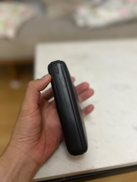 Sạc thì nhanh nhưng mới 5 tháng pin đã phồng lên như có bầu