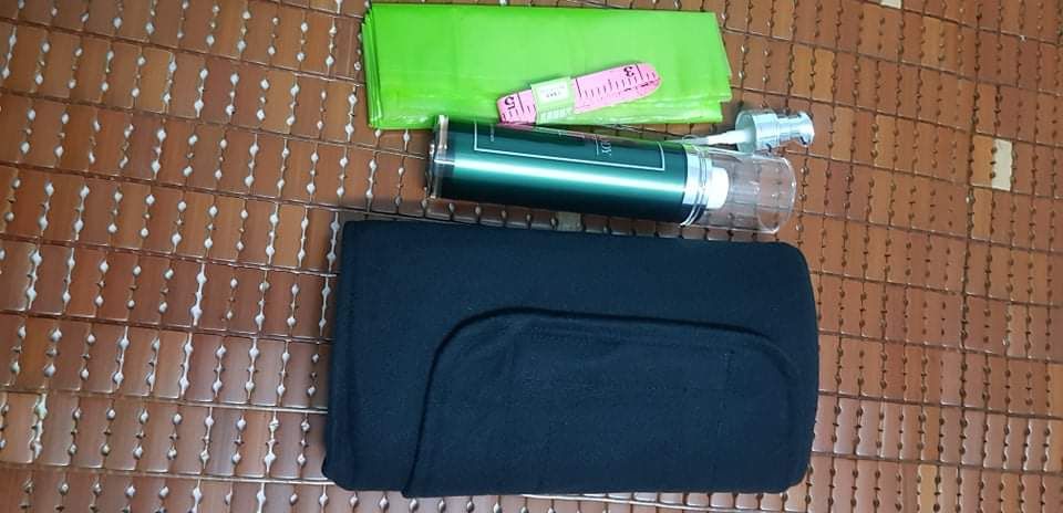 Giao hàng nhanh, đúng mô tả, nilong tặng kèm hơi nhỏ so với tạng người hơi mập phải mua màng bọc thực phẩm