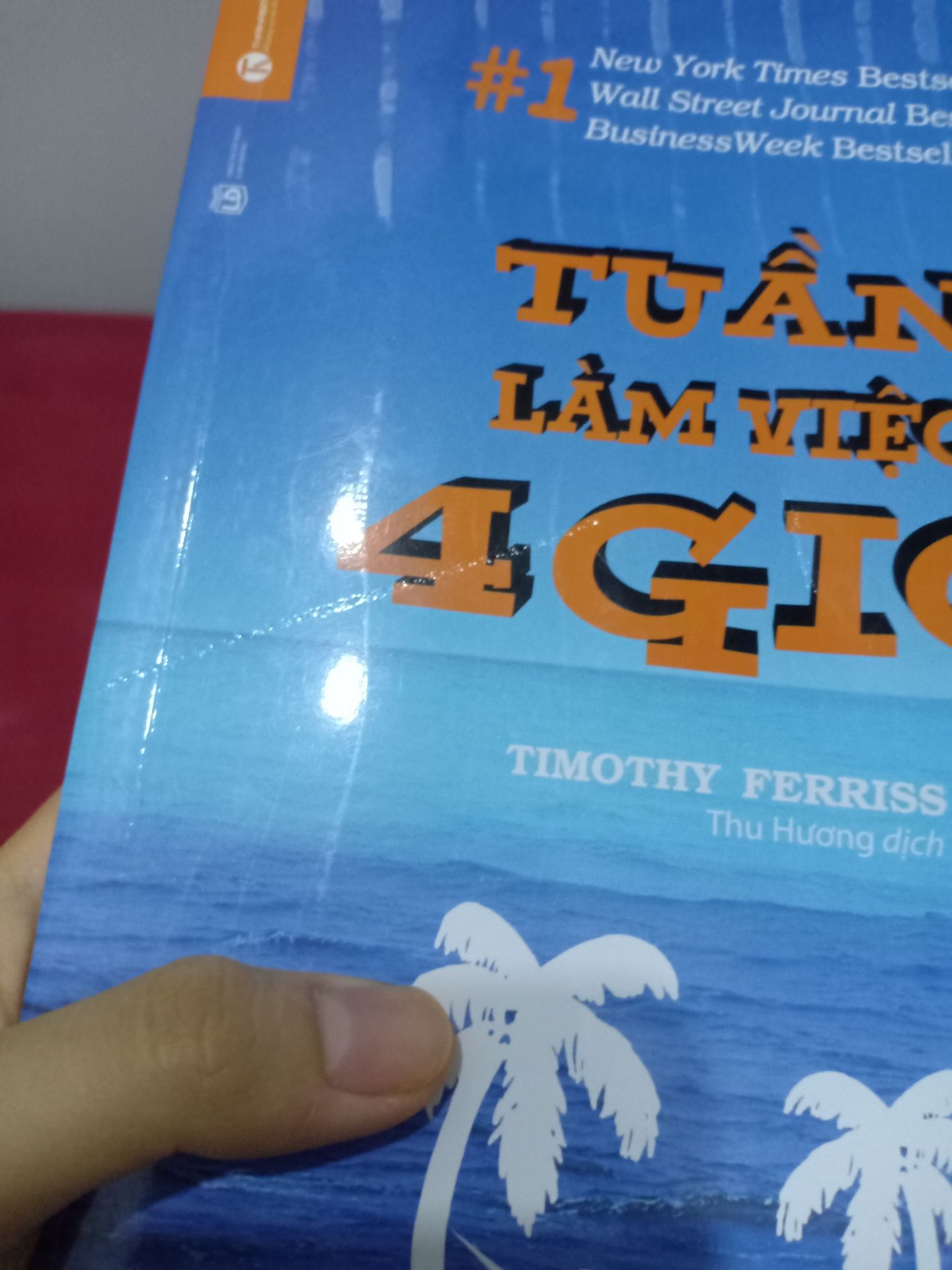 Mình đặt 4 cuốn sách, 3 cuốn thì tikinow giao có bọc bao sách bookcare, cuốn còn lại là cuốn này "tuần làm việc 4 giờ" thì fahasa giao không bọc bao sách. Gói hàng cẩn thận nhưng chất lượng sách mình không hài lòng. Sách trầy 1 đường dài và hở keo trên mặt bìa sách rất nhiều. Mong Tiki sẽ kiểm soát chất lượng sách bên phía đối tác tốt hơn.
