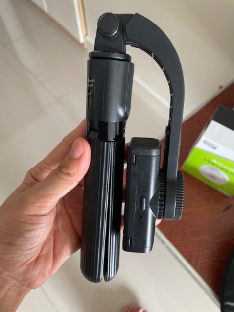 Rất tiện lợi.. , quay phim , chụp ảnh tự thân…