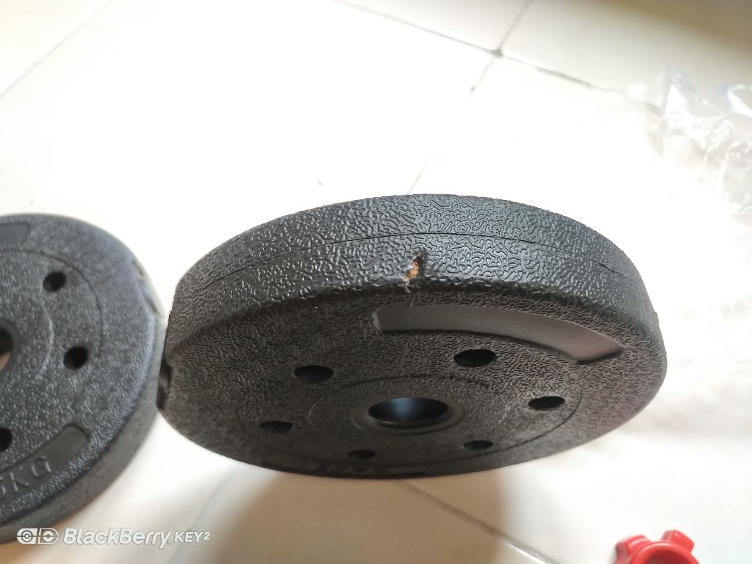 Giao hàng nhanh hơn dự kiến, không ngờ là quá nặng như thế. Tuy nhiên có 1 viên bị lỗi 1 tí, tạm chấp nhận.