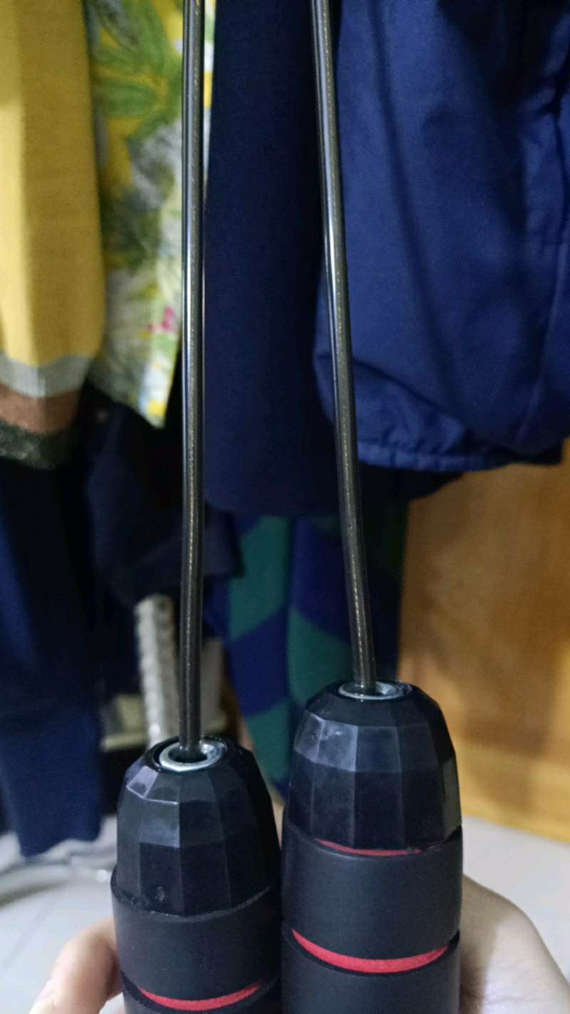 dây nhảy nối vs tay cầm chắc chắn. oke tốt,