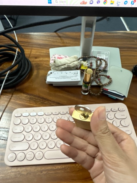 Rất nhỏ gọn , chắc chắn, nhấn mượt mà