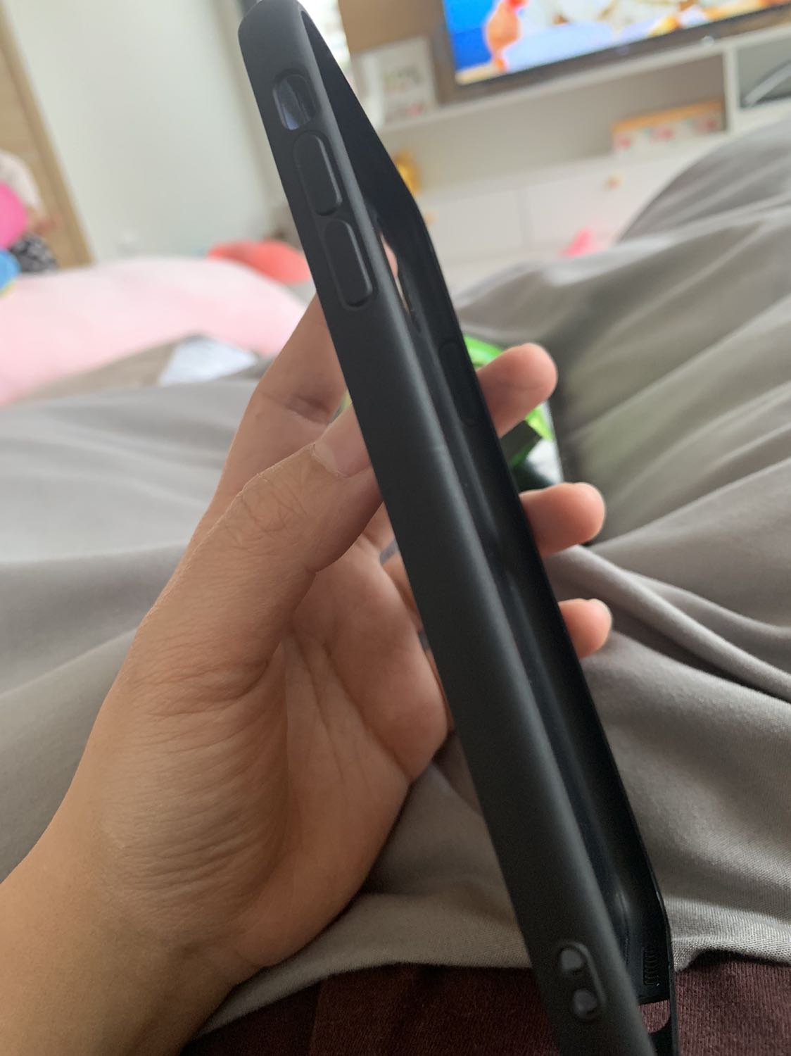 Các cạnh sắc nét, sờ mượt. Duy chỉ có hình mandala thì ko được cân đối. Bị “lẹm” 1 chút phần đầu lá, ko thì hoàn hảo rồi. Nói chung là ok, nên mua.