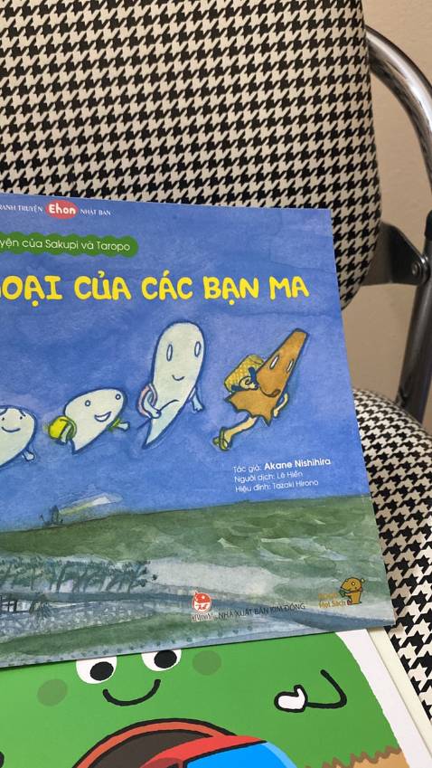 Sách rất đẹp. Hình ảnh sắc nét. Chất liệu giấy Ok. Giao hàng nhanh.