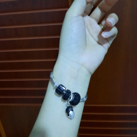 Shop giao hàng rất nhanh, lần đầu mình mua hàng mắc tiền trên đây nhưng nhận hàng rất hai lòng luôn, sản phẩm đẹp, đóng gói cẩn thận, cảm ơn shop, lần sau sẽ ủng hộ thêm.