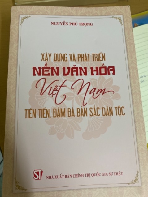 Giao hàng nhanh. Sách về Bác mong được nhiều bạn trẻ biết đến tìm đọc