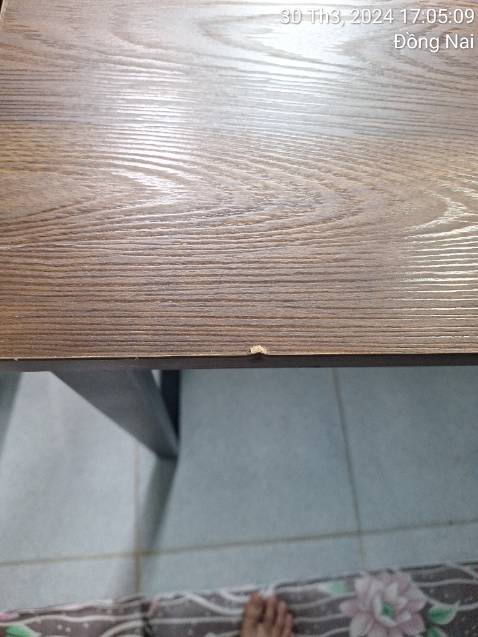 Giao hàng bị cấn trầy sản phẩm. Bỏ 520k ra mua không xứng đáng.