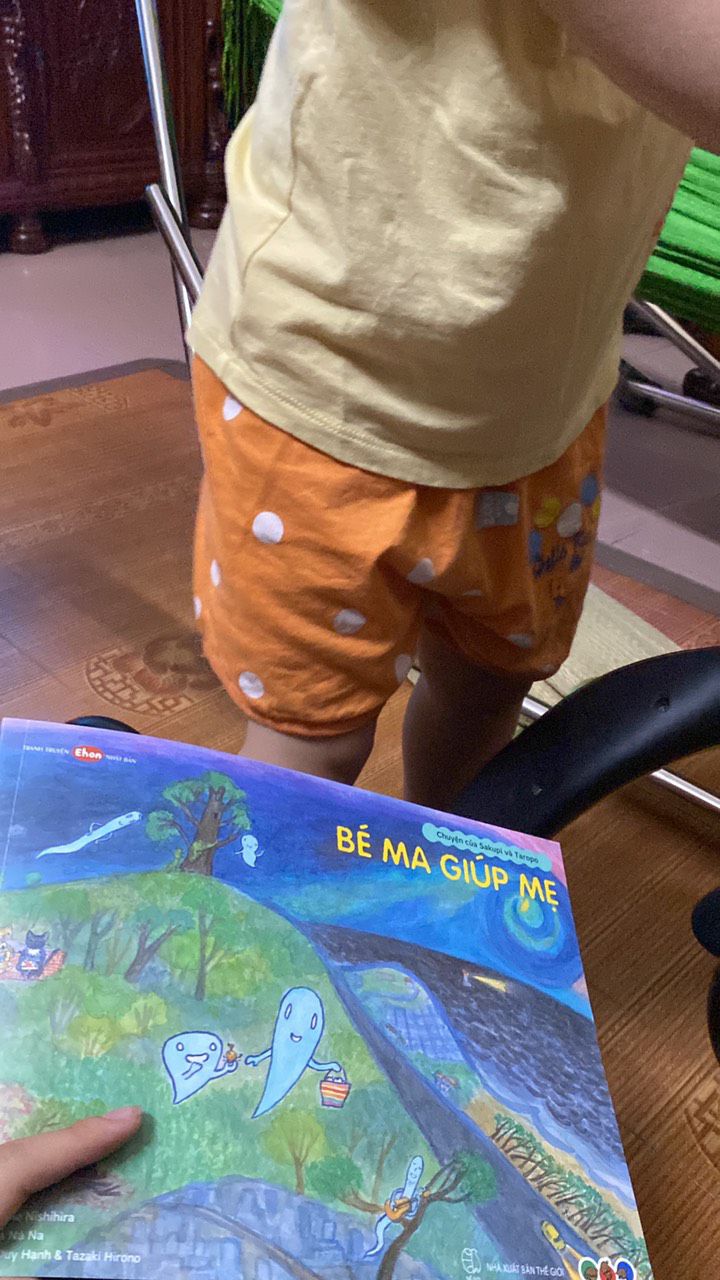 Bìa sách đẹp,màu sắc bắt mắt,giấy dày dặn,mực in rõ nét không bị lem nhoè