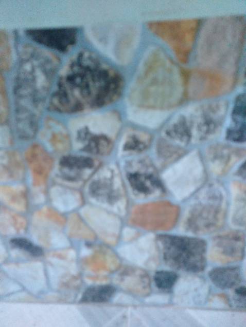 Chạy viền sàn thì OK, còn trên cao thì tìm đềcan khác..có thể là hình khung tranh.