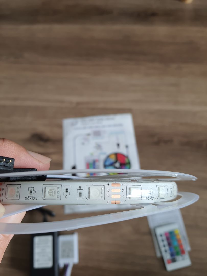 sản phẩm tốt, giống mô tả, dễ lắp đặt.