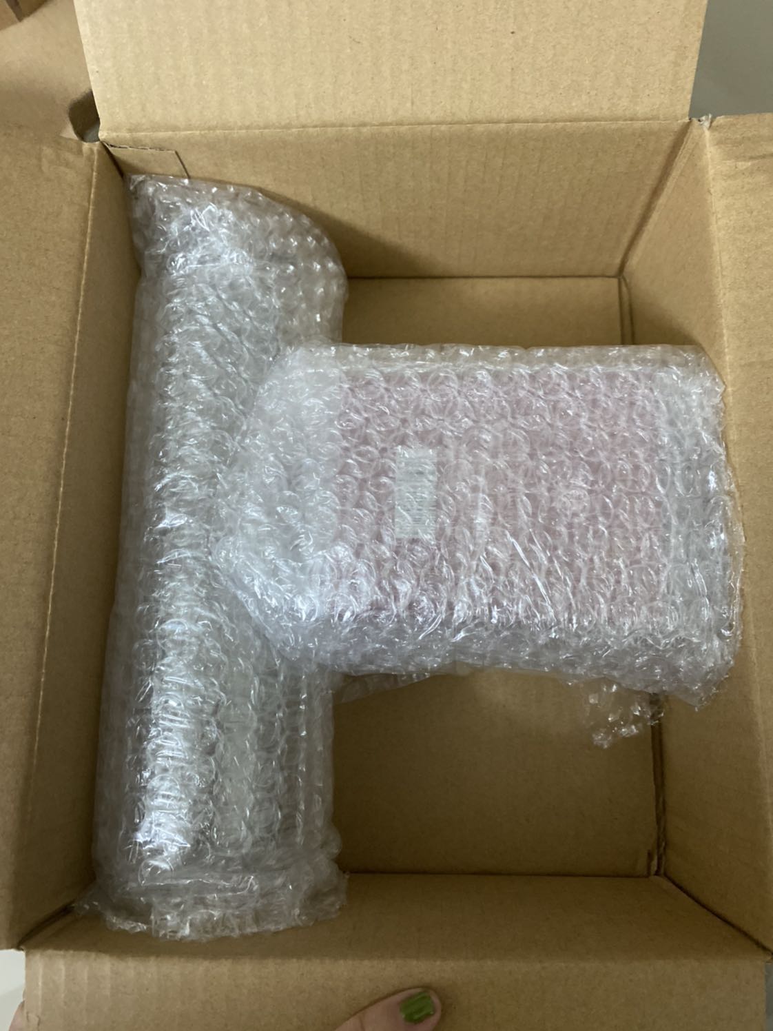 Đóng gỏi cẩn thận,hộp có tem nhãn đầy đủ,hàng chuẩn sợi dài không vụn, nói chung là chất lượng, rất hài lòng, dùng hết sẽ mua tiếp