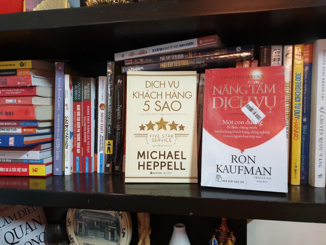 Cuốn sách xứng đáng là sách giáo khoa của ngành dịch vụ! Tài liệu cần thiết để nâng cao nhận thức, tư duy của người làm dịch vụ, mà nói rộng ra tất cả các mối quan hệ giữa con người chúng ta đều đang cung cấp dịch vụ cho nhau.